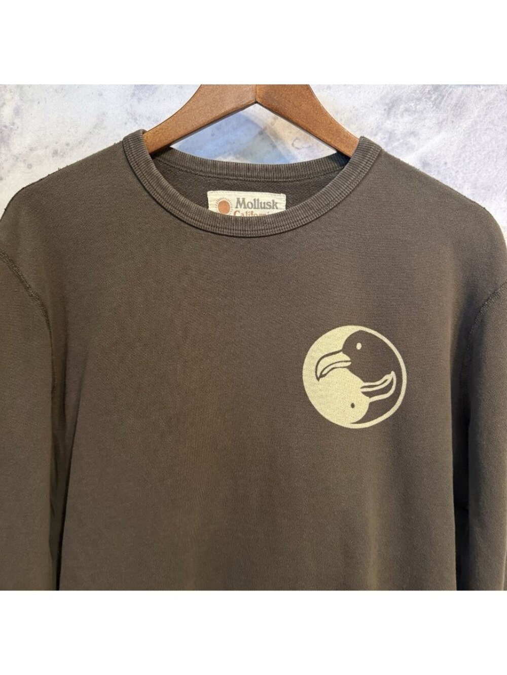 Mollusk California Sweatshirt Mens Medium Brown Crew Neck Seagull Yin Yang